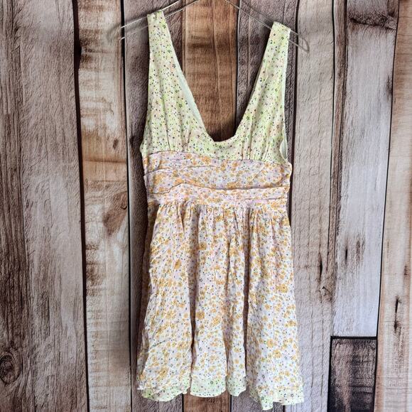 Princess Polly Hally Mini Dress Multi Floral Summer Party V-Neck NWT Size 8 - Picture 1 of 9